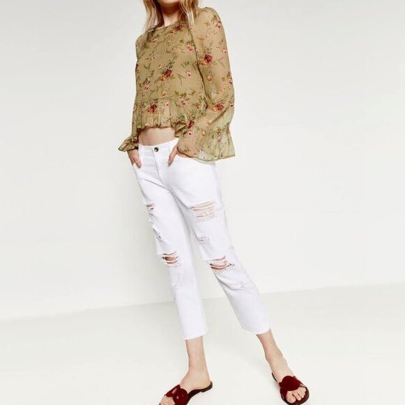 EUC Zara white denim relaxed fit, mid-rise distressed ripped jeans, 2 - Picture 2 of 7